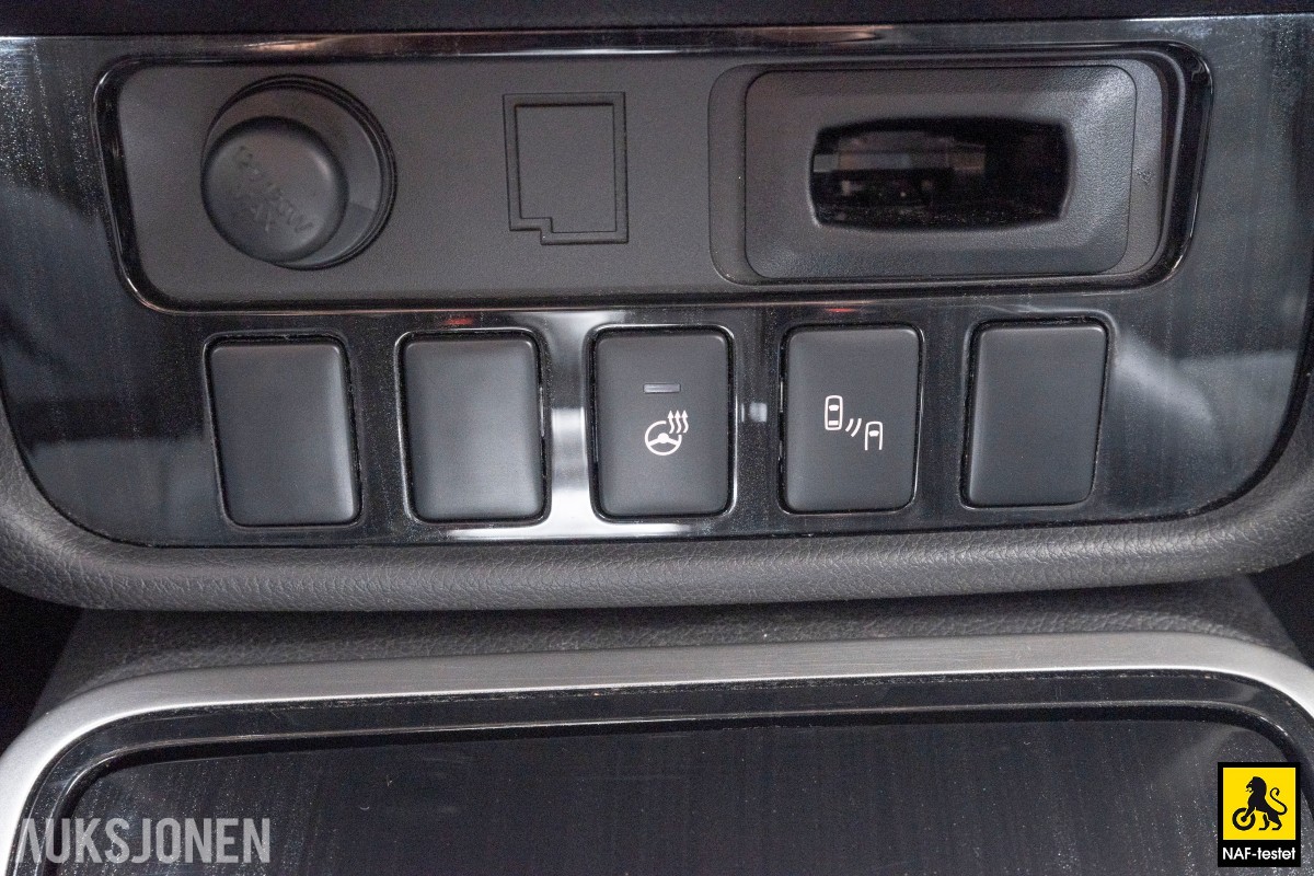 2017 Mitsubishi OUTLANDER PHEV 4WD HENGERFESTE KAMERA ROCKFORD FOSGATE CRUISE