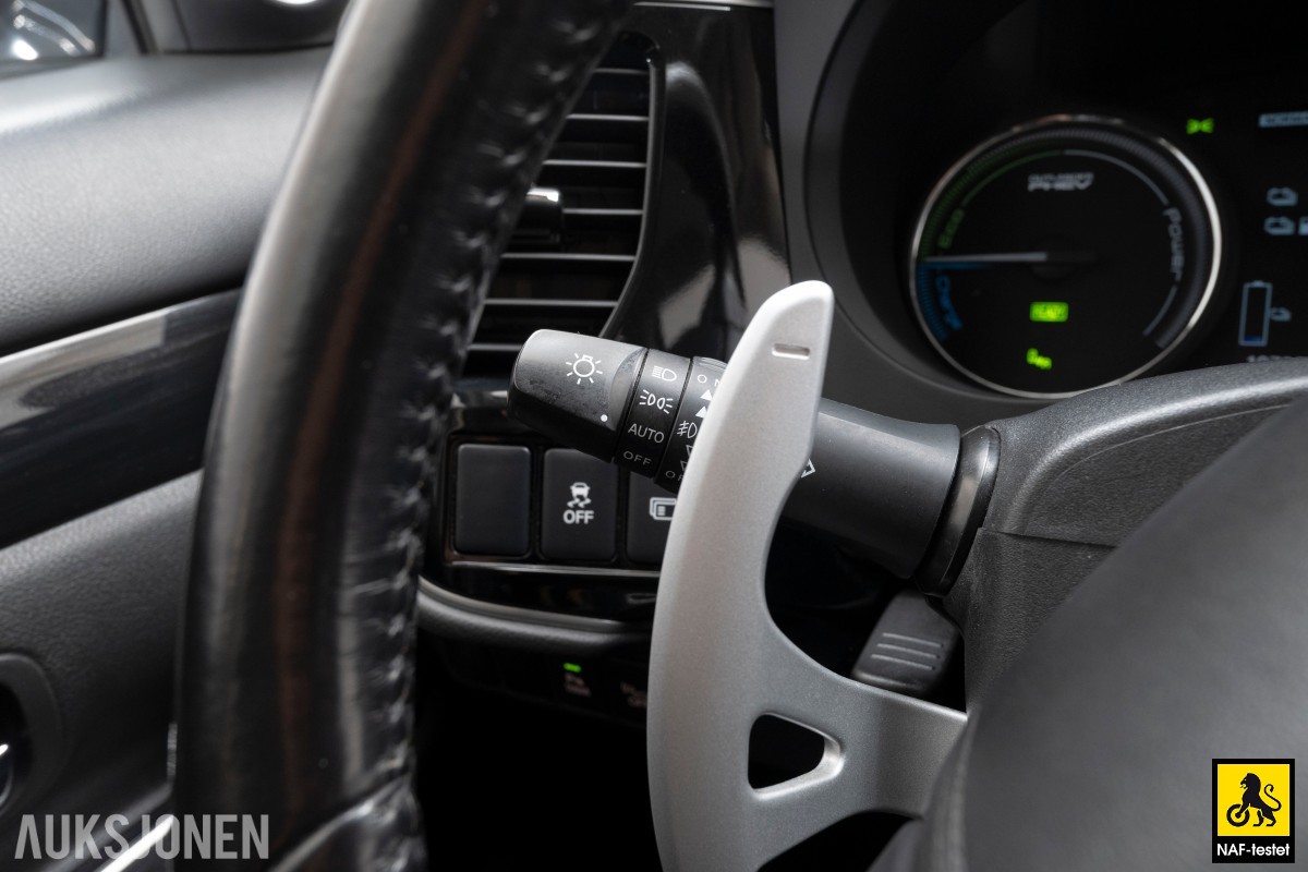 2017 Mitsubishi OUTLANDER PHEV 4WD HENGERFESTE KAMERA ROCKFORD FOSGATE CRUISE