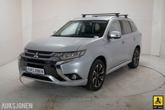 2017 Mitsubishi OUTLANDER PHEV 4WD HENGERFESTE KAMERA ROCKFORD FOSGATE CRUISE