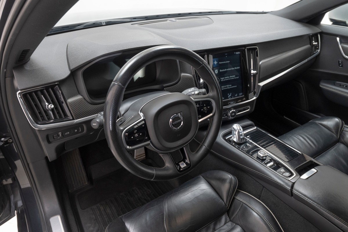 2018 Volvo V90 T8 407 HK R-DESIGN PANORAMA ACC HENGERFESTE KAMERA LED NAVI 