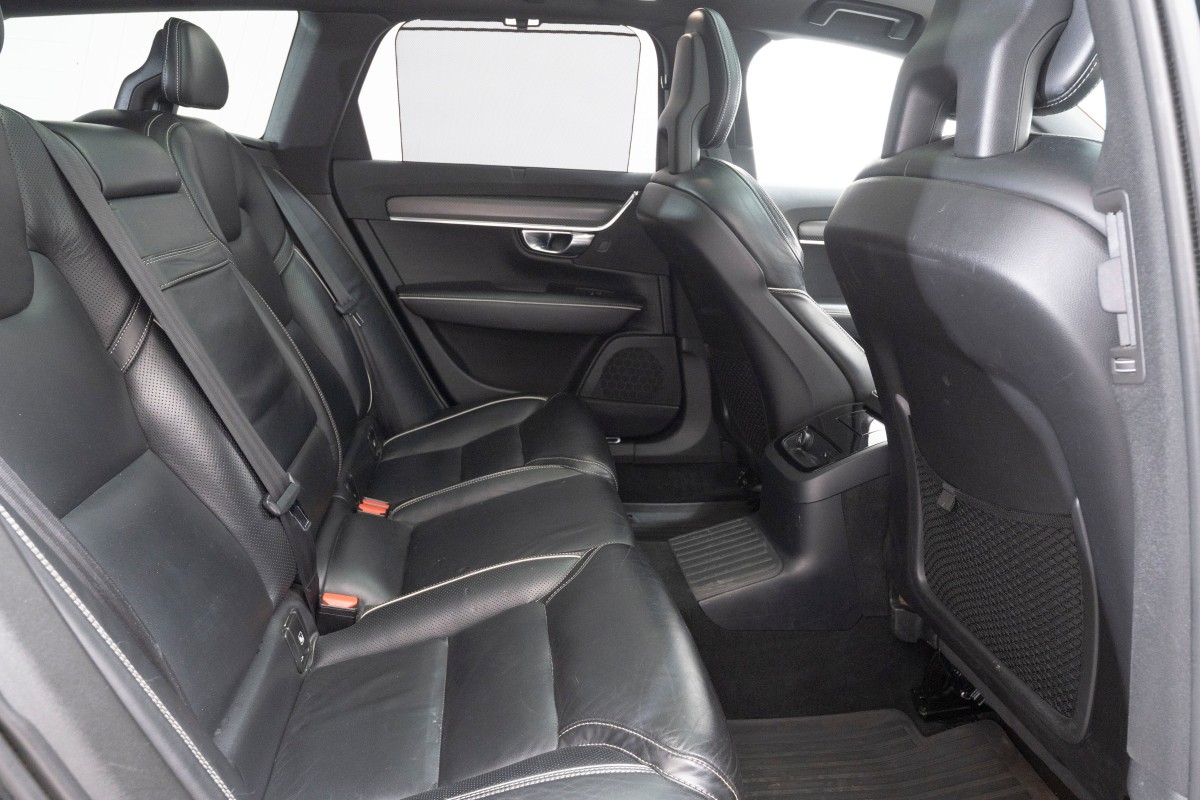 2018 Volvo V90 T8 407 HK R-DESIGN PANORAMA ACC HENGERFESTE KAMERA LED NAVI 