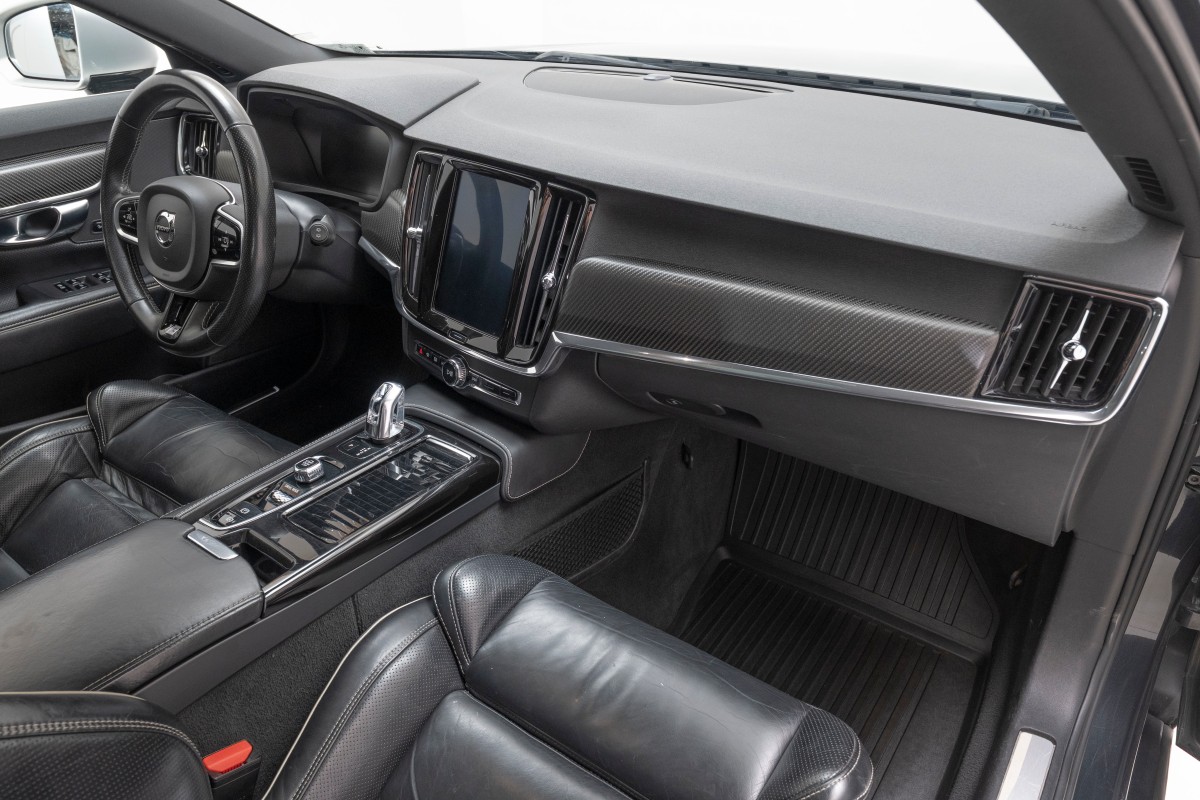 2018 Volvo V90 T8 407 HK R-DESIGN PANORAMA ACC HENGERFESTE KAMERA LED NAVI 