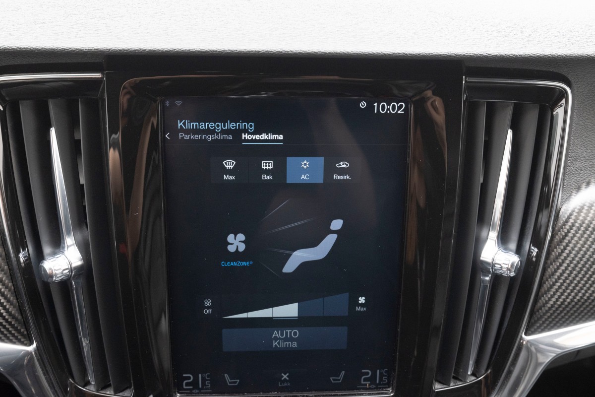 2018 Volvo V90 T8 407 HK R-DESIGN PANORAMA ACC HENGERFESTE KAMERA LED NAVI 