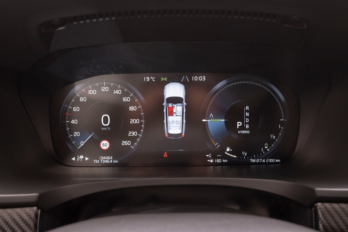 2018 Volvo V90 T8 407 HK R-DESIGN PANORAMA ACC HENGERFESTE KAMERA LED NAVI 
