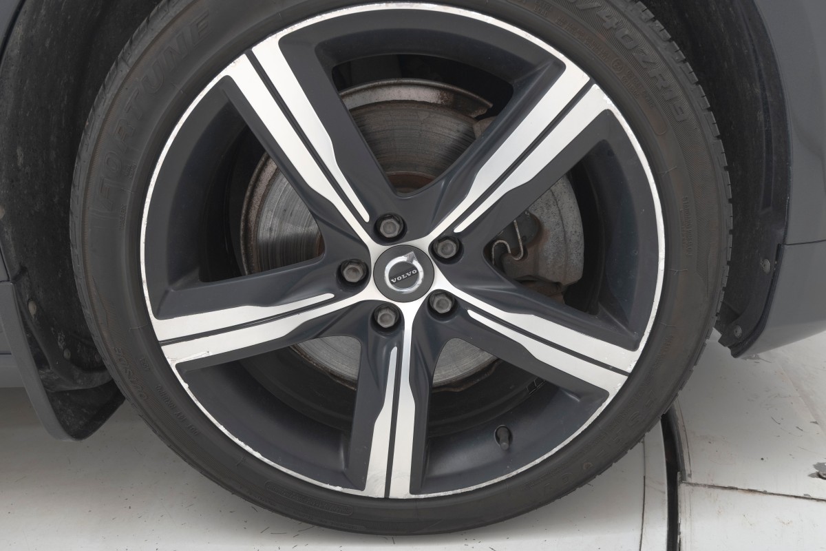 2018 Volvo V90 T8 407 HK R-DESIGN PANORAMA ACC HENGERFESTE KAMERA LED NAVI 