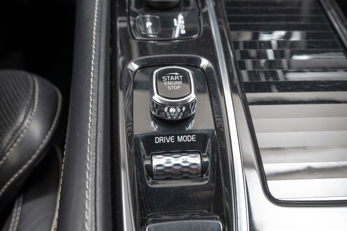 2018 Volvo V90 T8 407 HK R-DESIGN PANORAMA ACC HENGERFESTE KAMERA LED NAVI 