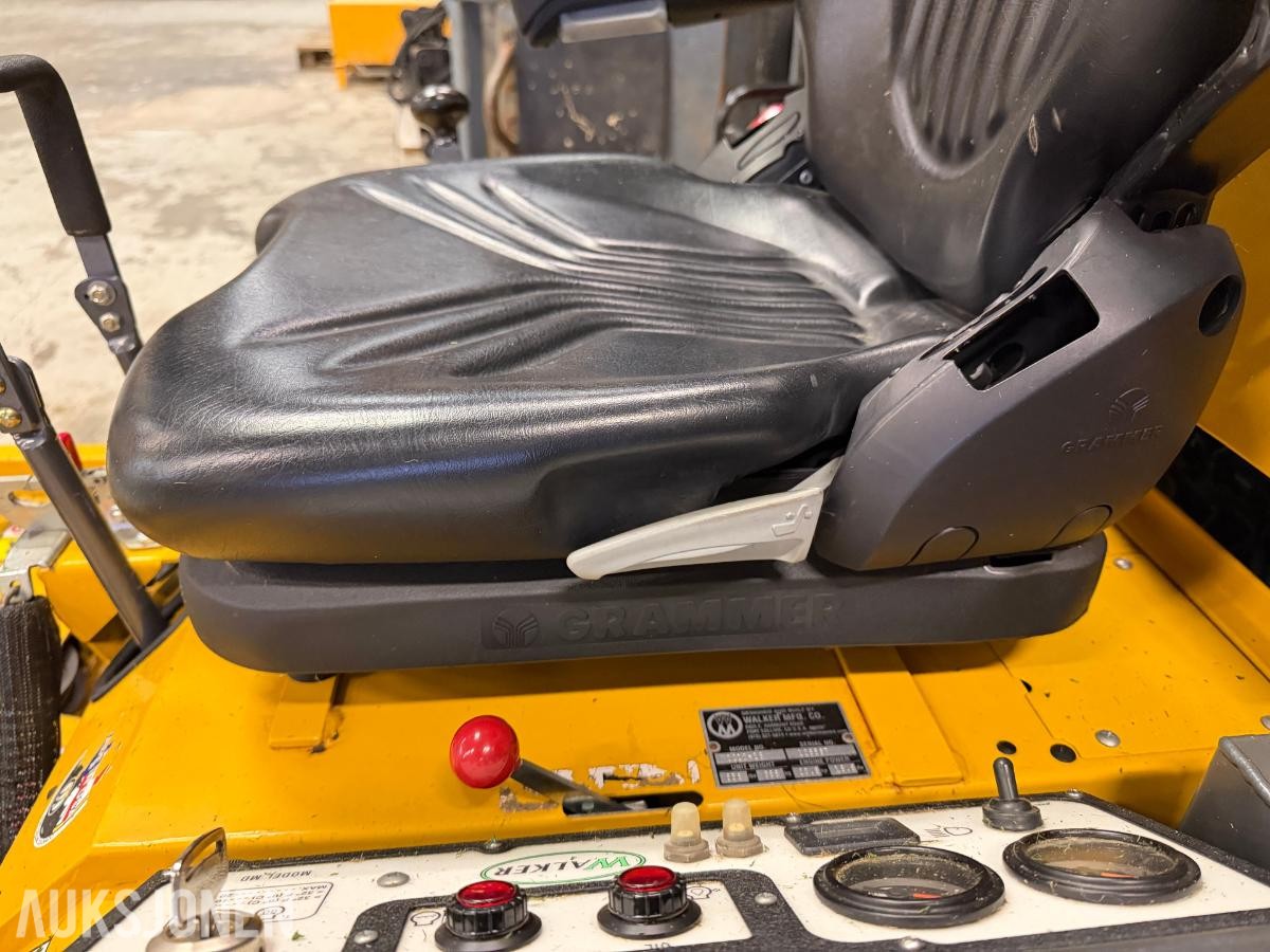 WALKER MD21D PROFESJONELL SITTEGRESSKLIPPER | KUBOTA DIESEL | HYDROSTAT | OPPSAMLER