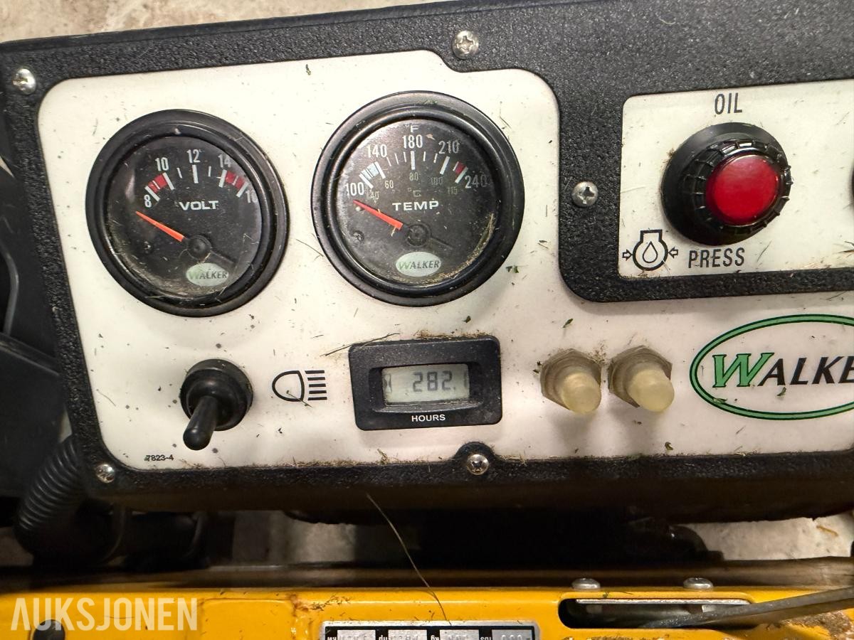 WALKER MD21D PROFESJONELL SITTEGRESSKLIPPER | KUBOTA DIESEL | HYDROSTAT | OPPSAMLER