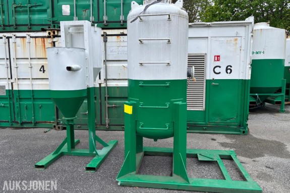 2003 Korrosjons Teknikk AS trykktank 1100L - Arbtrykk 10bar  - Stativ med 2 siloer følger handelen
