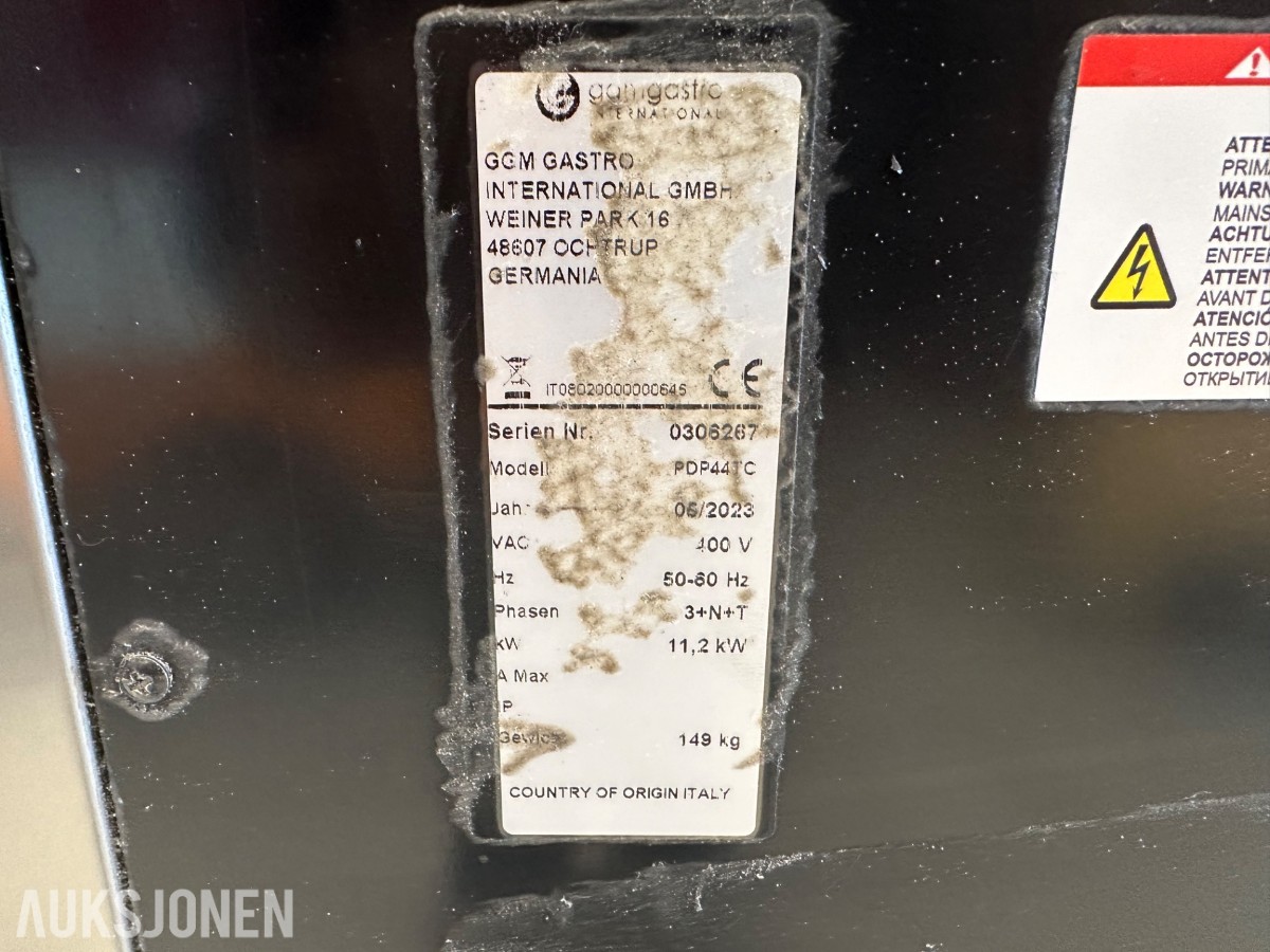 GGMgastro pizzaovn PDP44TC med understell UDP44