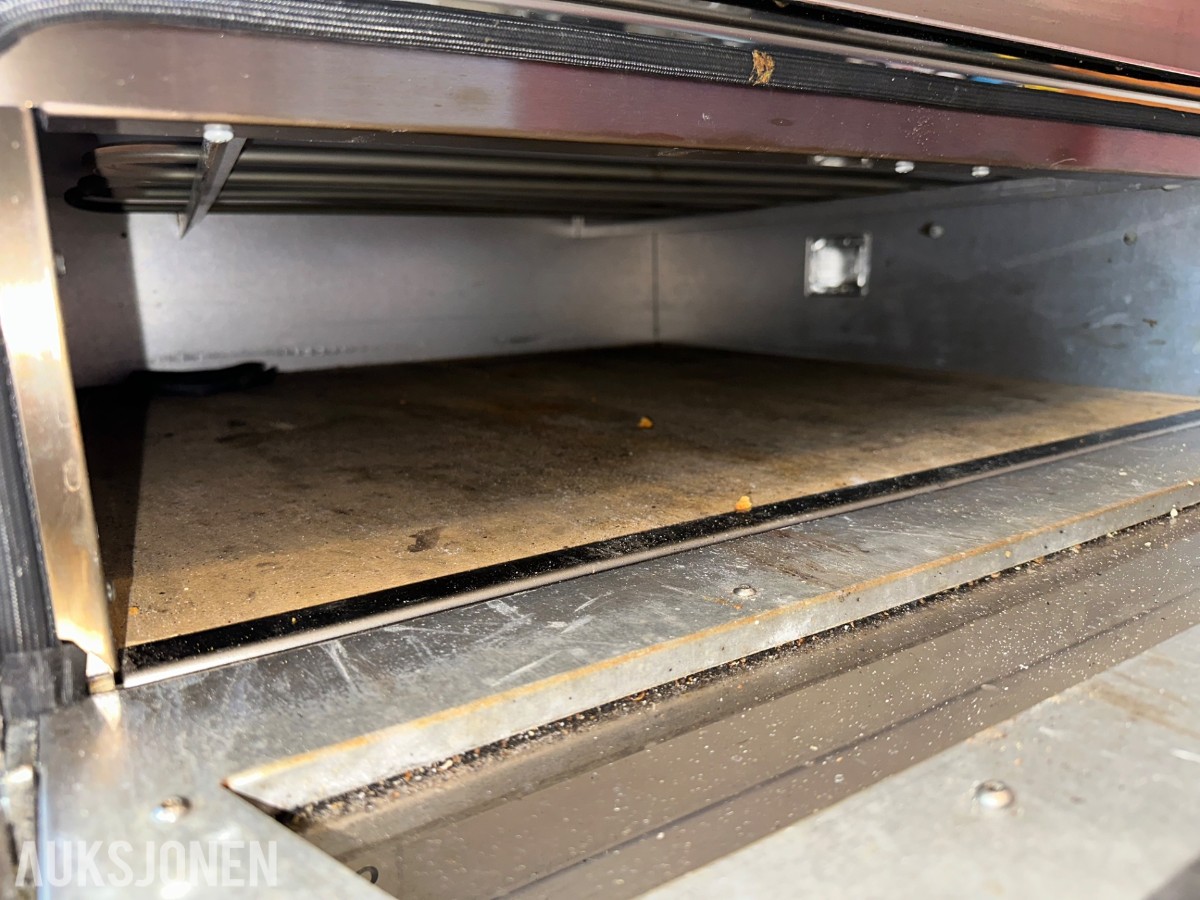 GGMgastro pizzaovn PDP44TC med understell UDP44