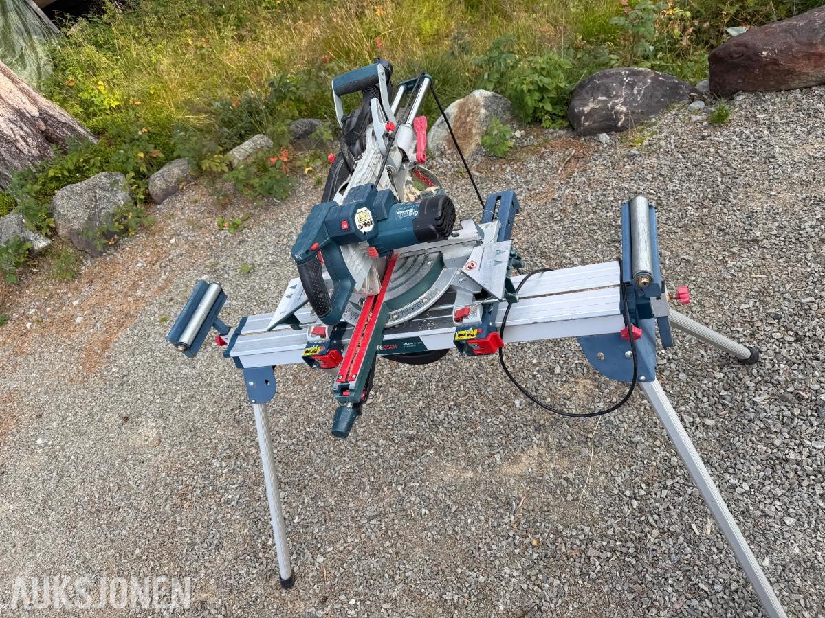 Bosch  Gcm 8 Kapp- og gjærsag med stativ
