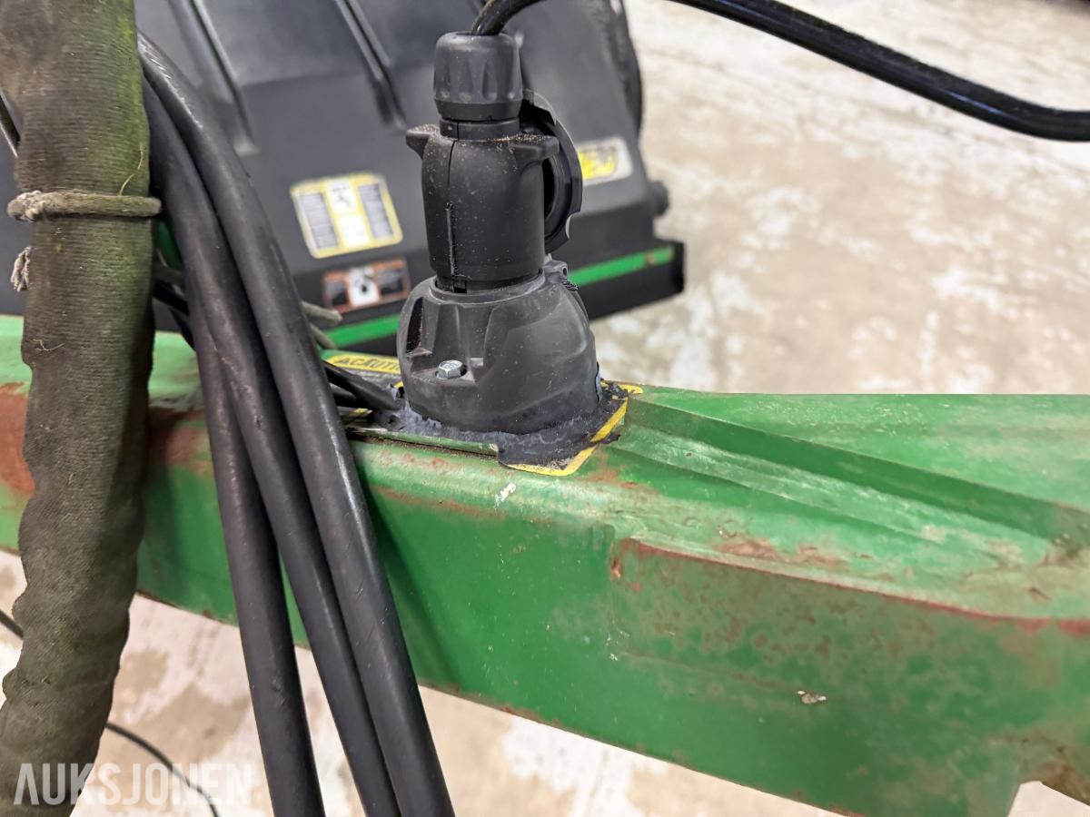 John Deere TC125 - Hydraulisk Oppsamler / Turf Collection System