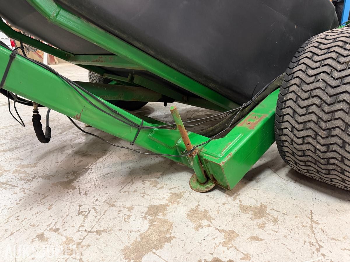 John Deere TC125 - Hydraulisk Oppsamler / Turf Collection System