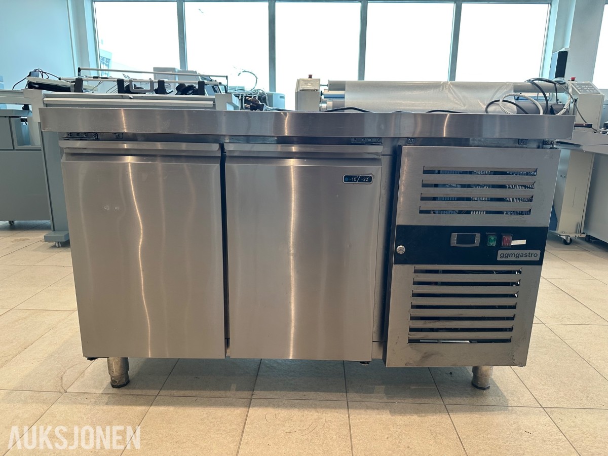 GGMgastro frysebenk – modell GTS147ND
