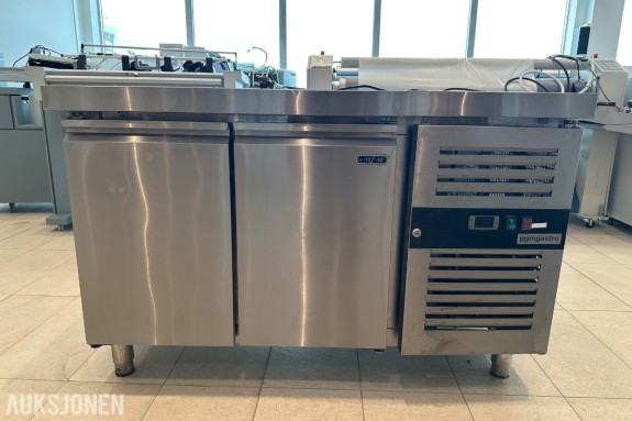 GGMgastro frysebenk – modell GTS147ND