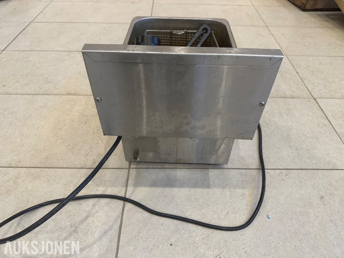 GGM Gastro EFK343-8 frityrkoker 5 liter – 3,25 kW