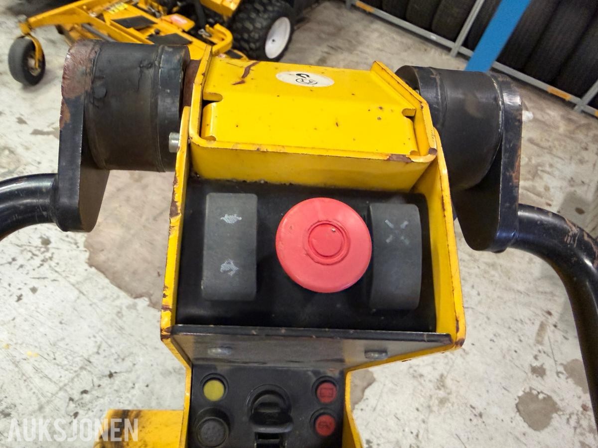 2014 Wacker Neuson DPU 100-70Les vibroplate / platevibrator