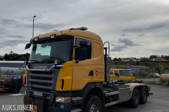 2009 Scania G420 6x2 Med hjelpedrift på foraksling. Krokbil med Multilift