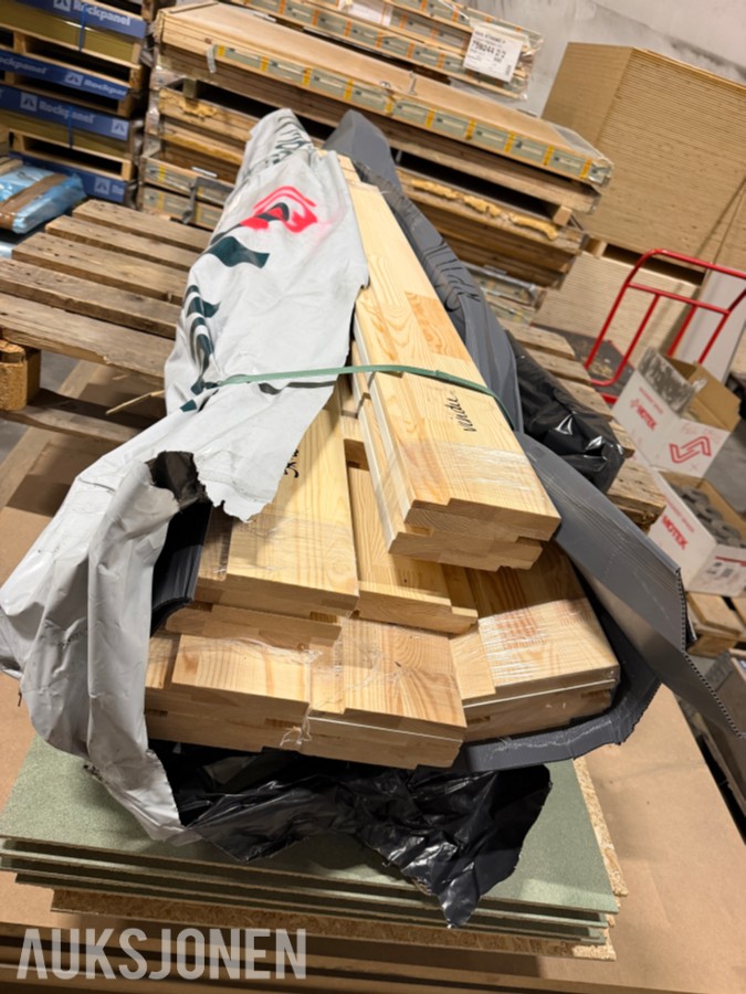 1 PAKKE FORINGER TIL VINDUER – CA. 12,5 CM BREDDE – HVIT