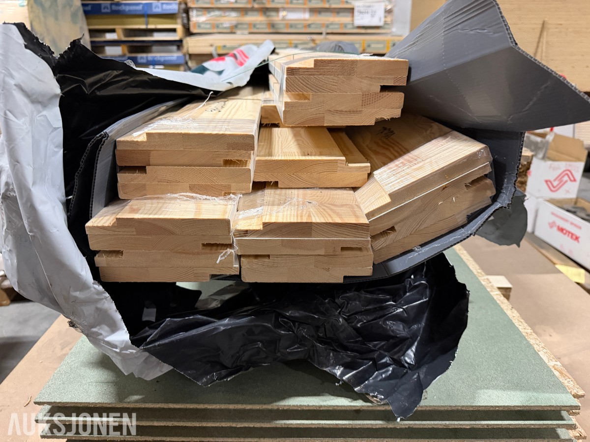 1 PAKKE FORINGER TIL VINDUER – CA. 12,5 CM BREDDE – HVIT