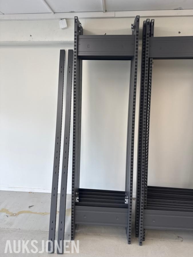 Komplett Wanzl butikkinnredning / hyllesystem – over 4 500 deler