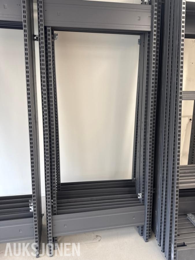 Komplett Wanzl butikkinnredning / hyllesystem – over 4 500 deler