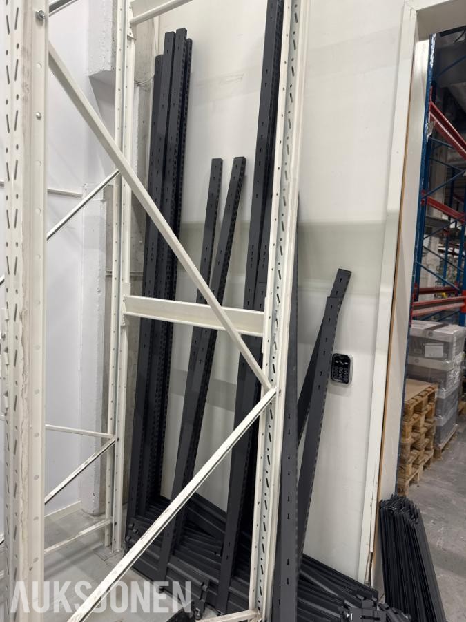 Komplett Wanzl butikkinnredning / hyllesystem – over 4 500 deler