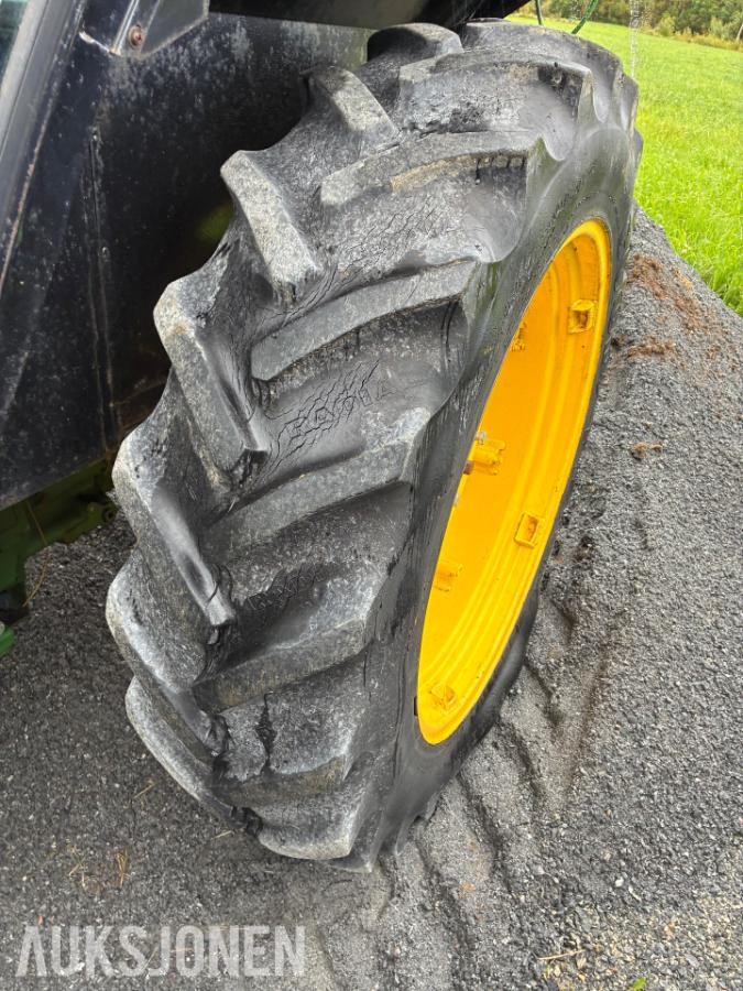 1982 John Deere 2040 SG2 traktor - MVA FRI