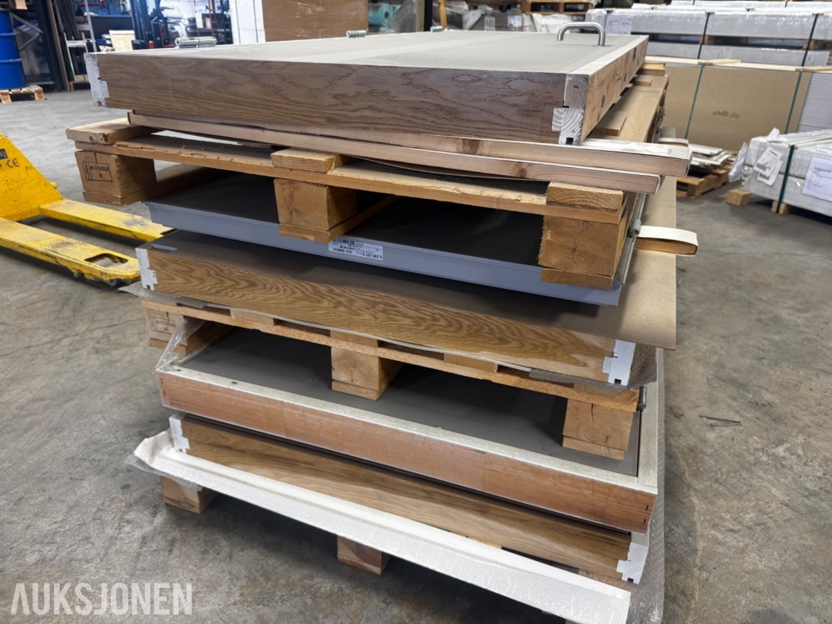 5 stk Innerdører, 4 med karm 990x2090 mm