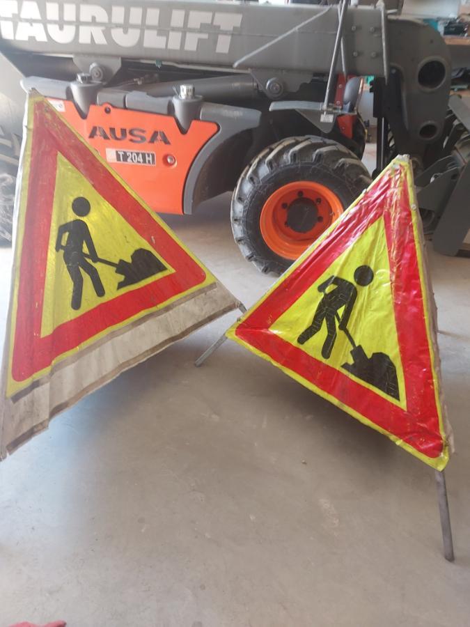Skilt. Arbeidsvarslings skilt. Assortert