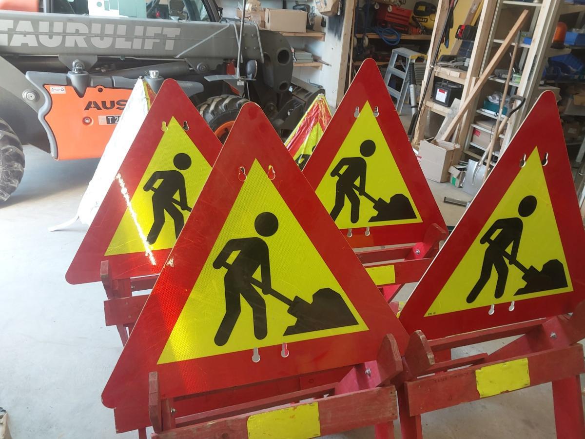 Skilt. Arbeidsvarslings skilt. Assortert