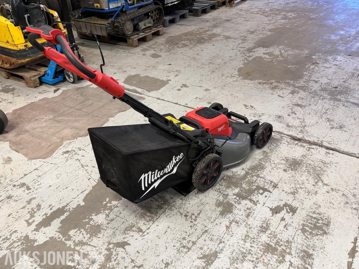 2024 Milwaukee M18 F2LM53 el. gressklipper m/oppsamler