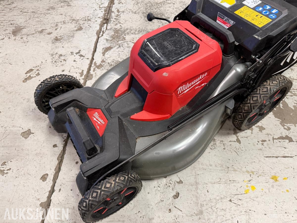 2024 Milwaukee M18 F2LM53 el. gressklipper m/oppsamler