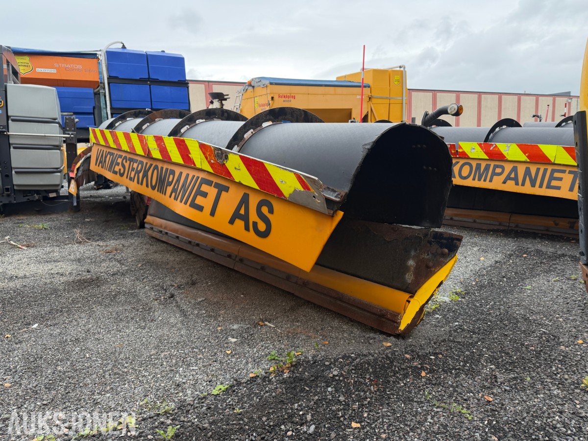 2021 ARCTIC AM 4000 HPD SVINGBAR PLOG