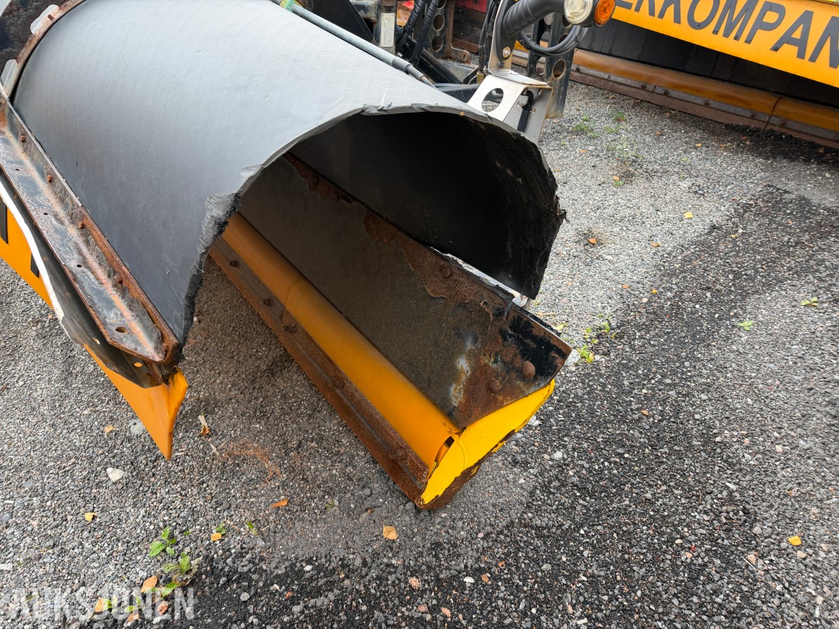2021 ARCTIC AM 4000 HPD SVINGBAR PLOG