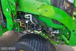 2019 John Deere 4066R traktor med 440 R lesseapparat-feiemaskin-skuffe-snøskjær-