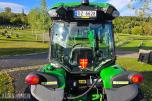 2019 John Deere 4066R traktor med 440 R lesseapparat-feiemaskin-skuffe-snøskjær-