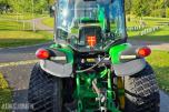 2019 John Deere 4066R traktor med 440 R lesseapparat-feiemaskin-skuffe-snøskjær-