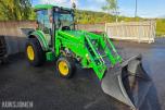 2019 John Deere 4066R traktor med 440 R lesseapparat-feiemaskin-skuffe-snøskjær-