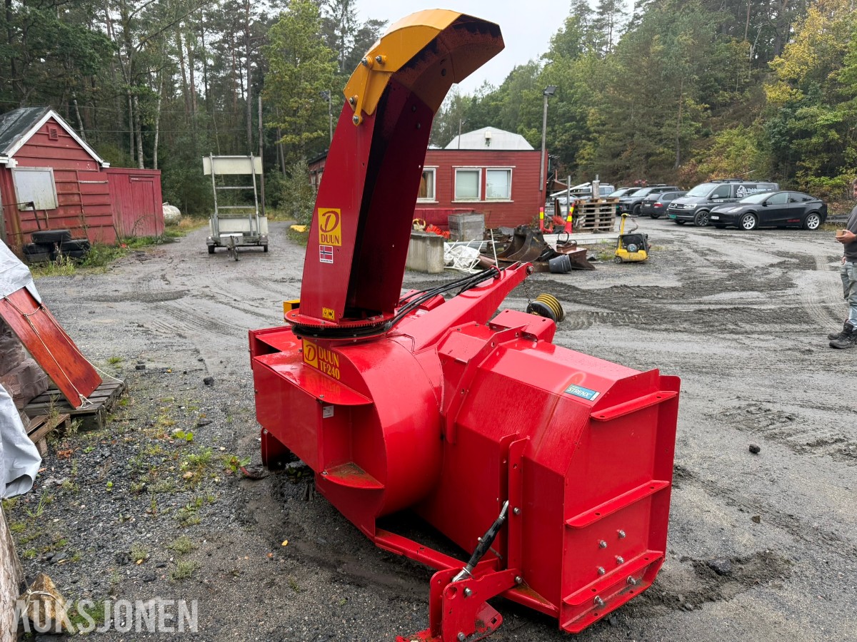 2022 Duun TF240 snøfres – PTO – HYDRAULISK SVING OG NEDBREKK PÅ TUT