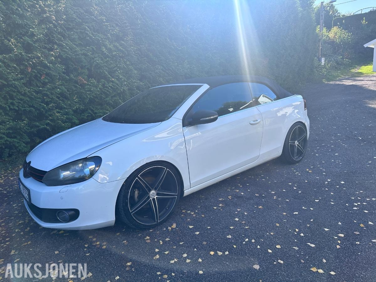2012 Volkswagen Golf 1.6 Diesel 105hk Cabriolet, Cruisekontroll, Skinnseter