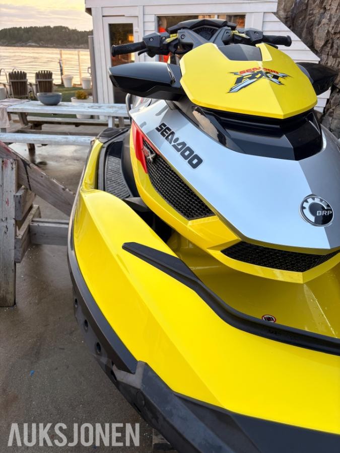 2015 SeaDoo 260 RXT R vannscooter med henger