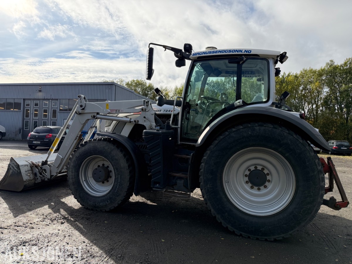 2018 Fendt 724 Vario traktor med laster, 6395 timer