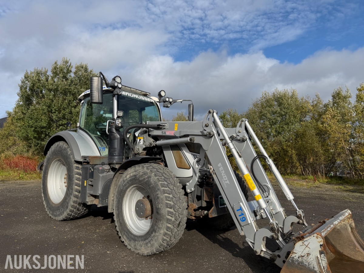 2018 Fendt 724 Vario traktor med laster, 6395 timer