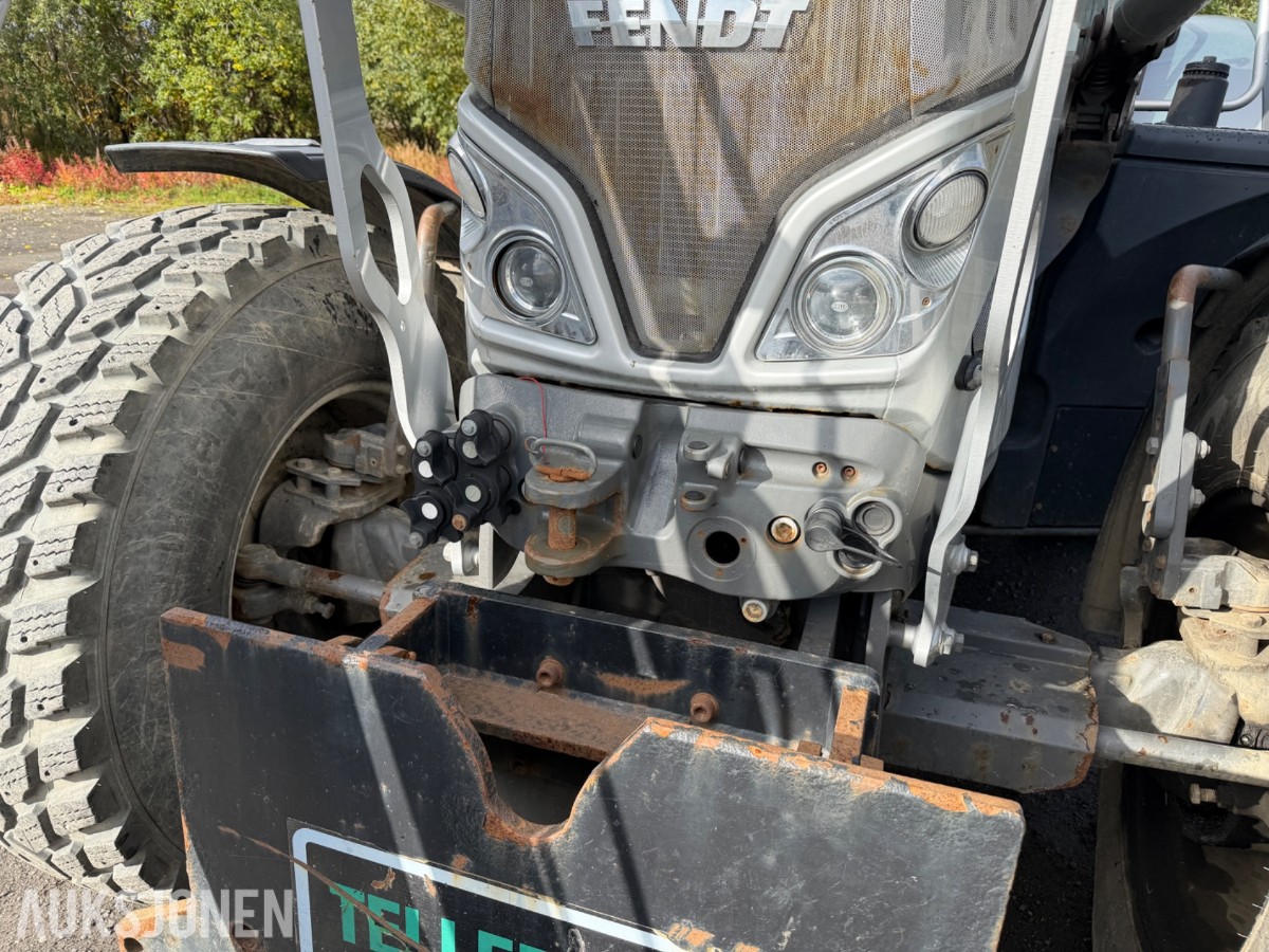 2018 Fendt 724 Vario traktor med laster, 6395 timer