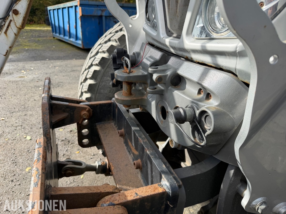2018 Fendt 724 Vario traktor med laster, 6395 timer