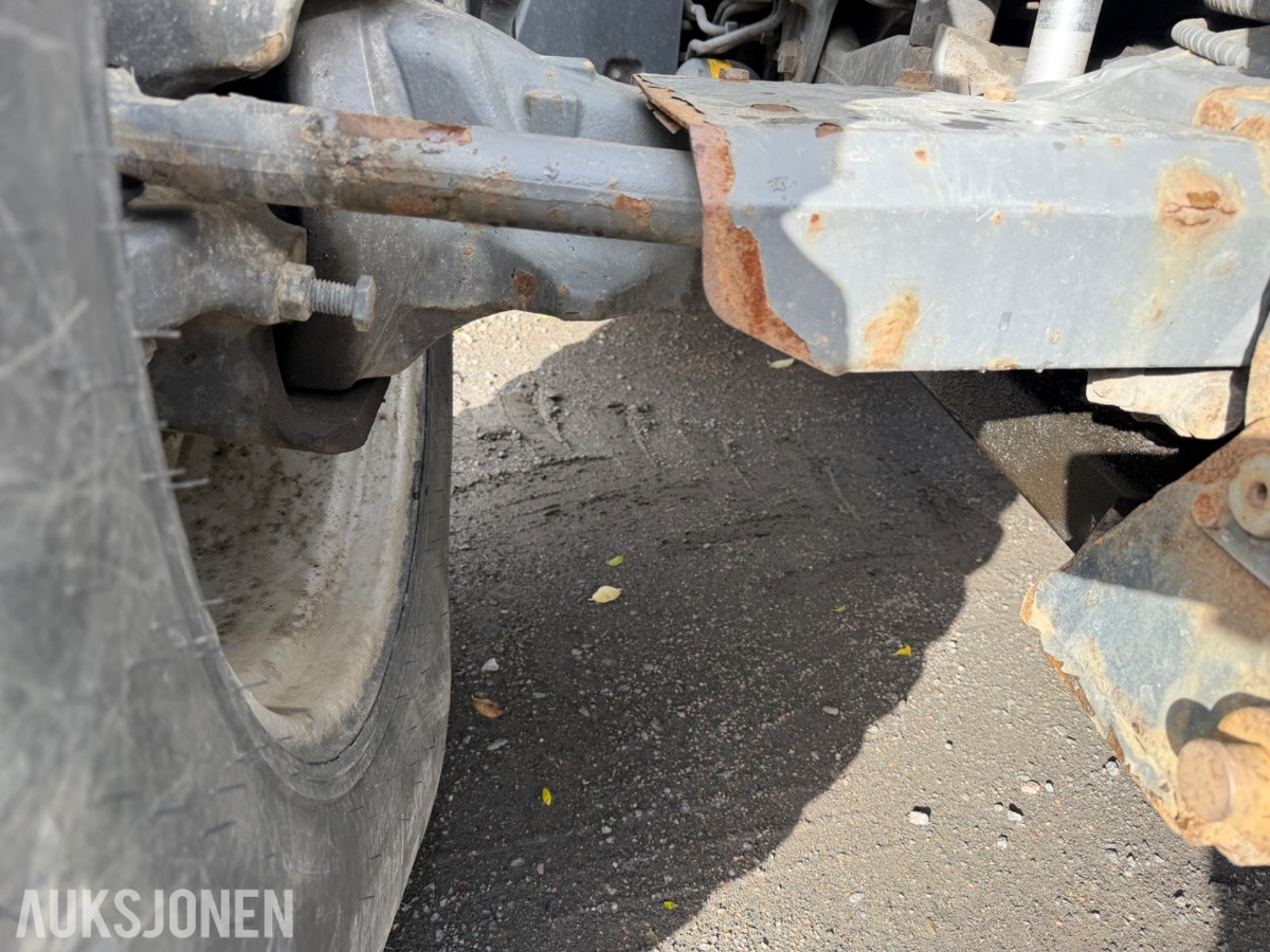 2018 Fendt 724 Vario traktor med laster, 6395 timer