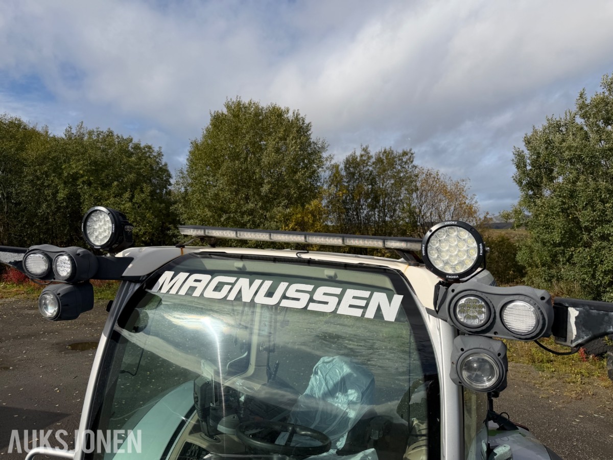 2018 Fendt 724 Vario traktor med laster, 6395 timer
