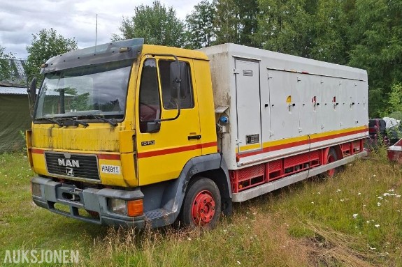 1994 MAN 10.153 F lastebil med fryseskap - lav km 129000km